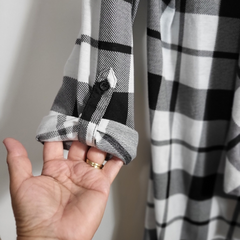 New York Laundry black and whtie checked cardigan women's 1X  #2082 - Picture 2 of 7